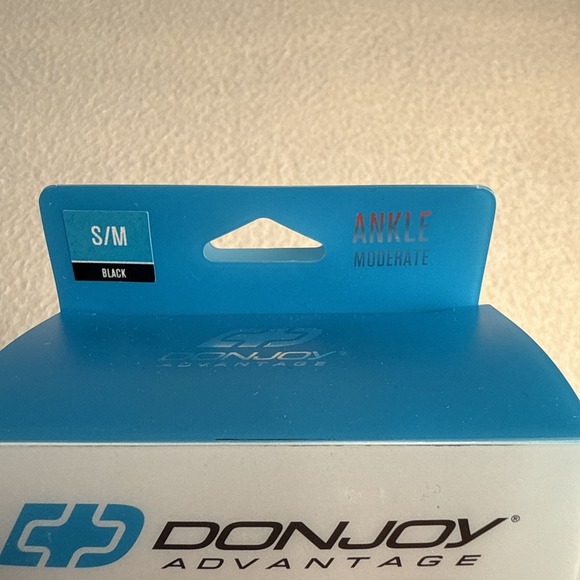 DonJoy Advantage Stabilizing Ankle Brace - Adjustable, Low Profile - S-M Black - Picture 10 of 10